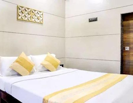 Hotel Amrita Mogappair Ченнаи Экстерьер фото